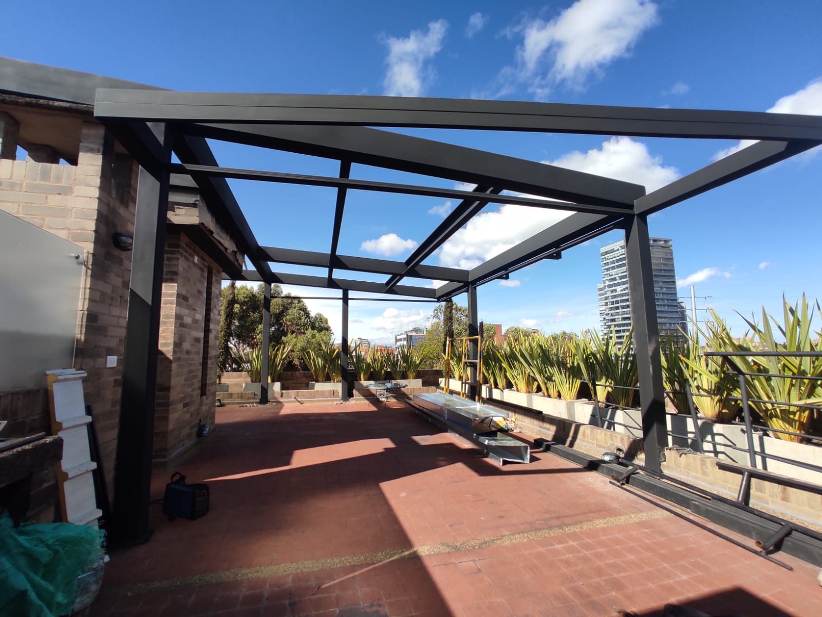 Montaje de vidrio para proyectos en Bogotá